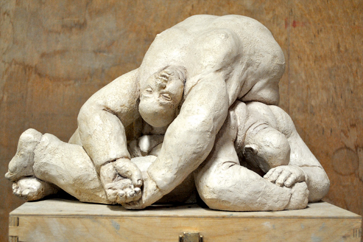 ai-caduti-scultura-pietrasanta